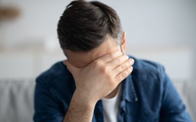 Estaba saliendo con una mujer y me enteré que también salía con otro hombre: ¿Qué hacer?