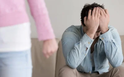 Siento que estoy dejando de ser yo en mi relación: cuando el miedo a la desaprobación de tu pareja cambia quién eres